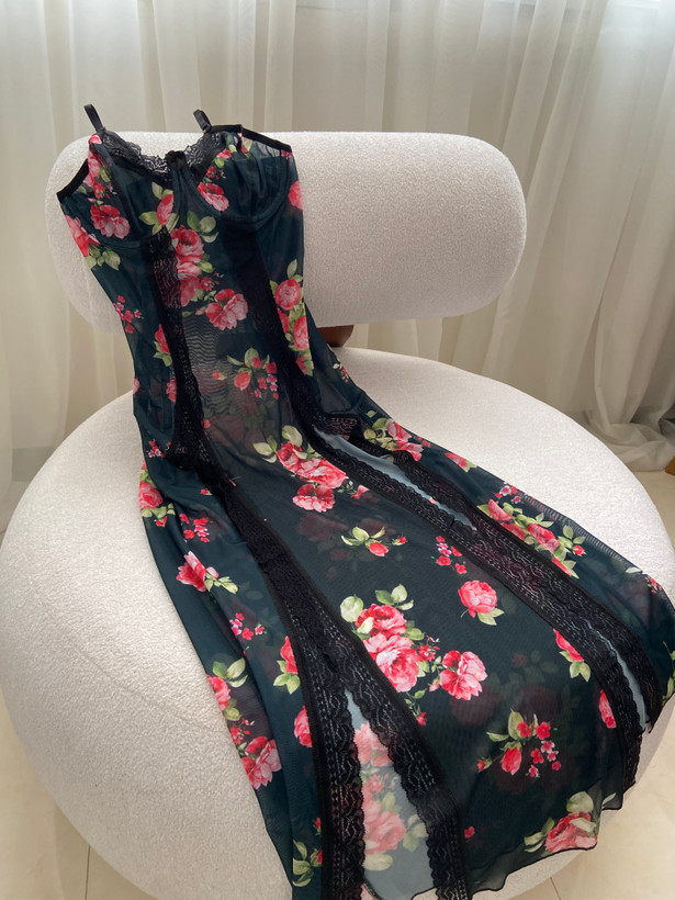 لباسخواب بلند چاکدار گدار